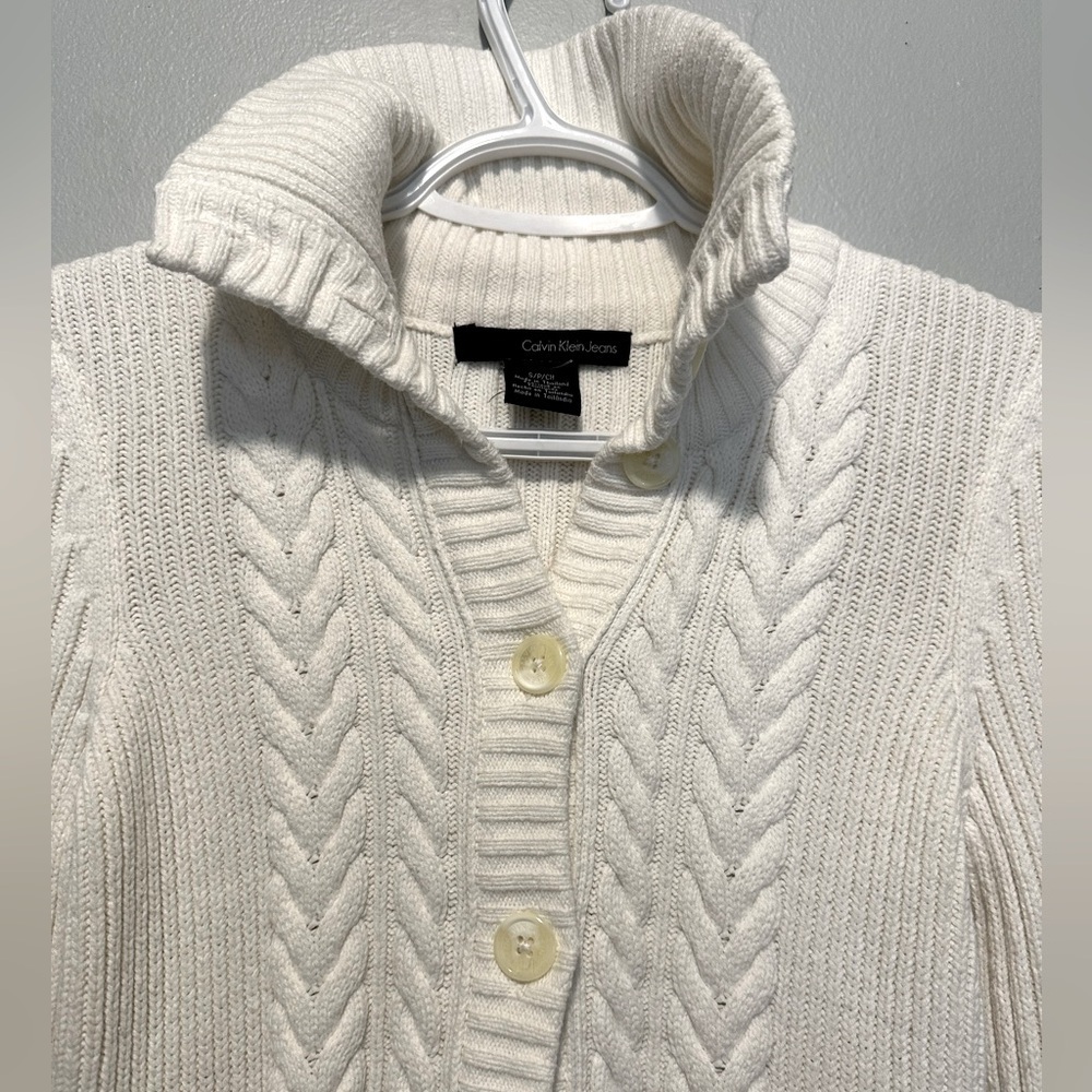 Calvin Klein White Cable Knit button down cardigan clean girl 🍦sweater S - Picture 3 of 10
